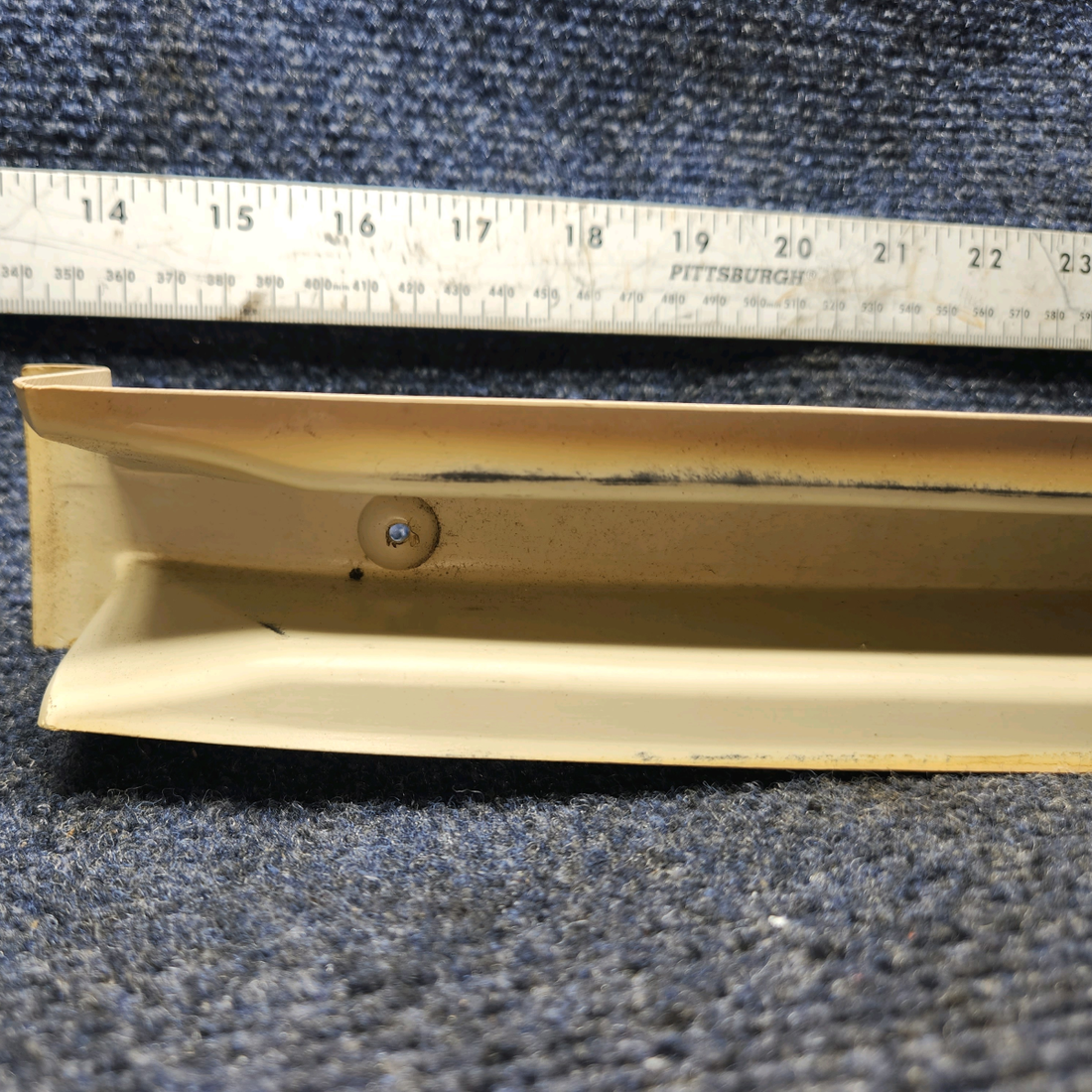 Used aircraft parts for sale, 63156-003 Piper PA28-140 WINDOW TRIM STRIP