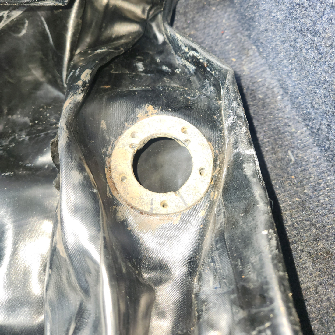 Used aircraft parts for sale, 0726001-18E Eagle Fuel Cells Cessna 182G Fuel Cell Bladder RH