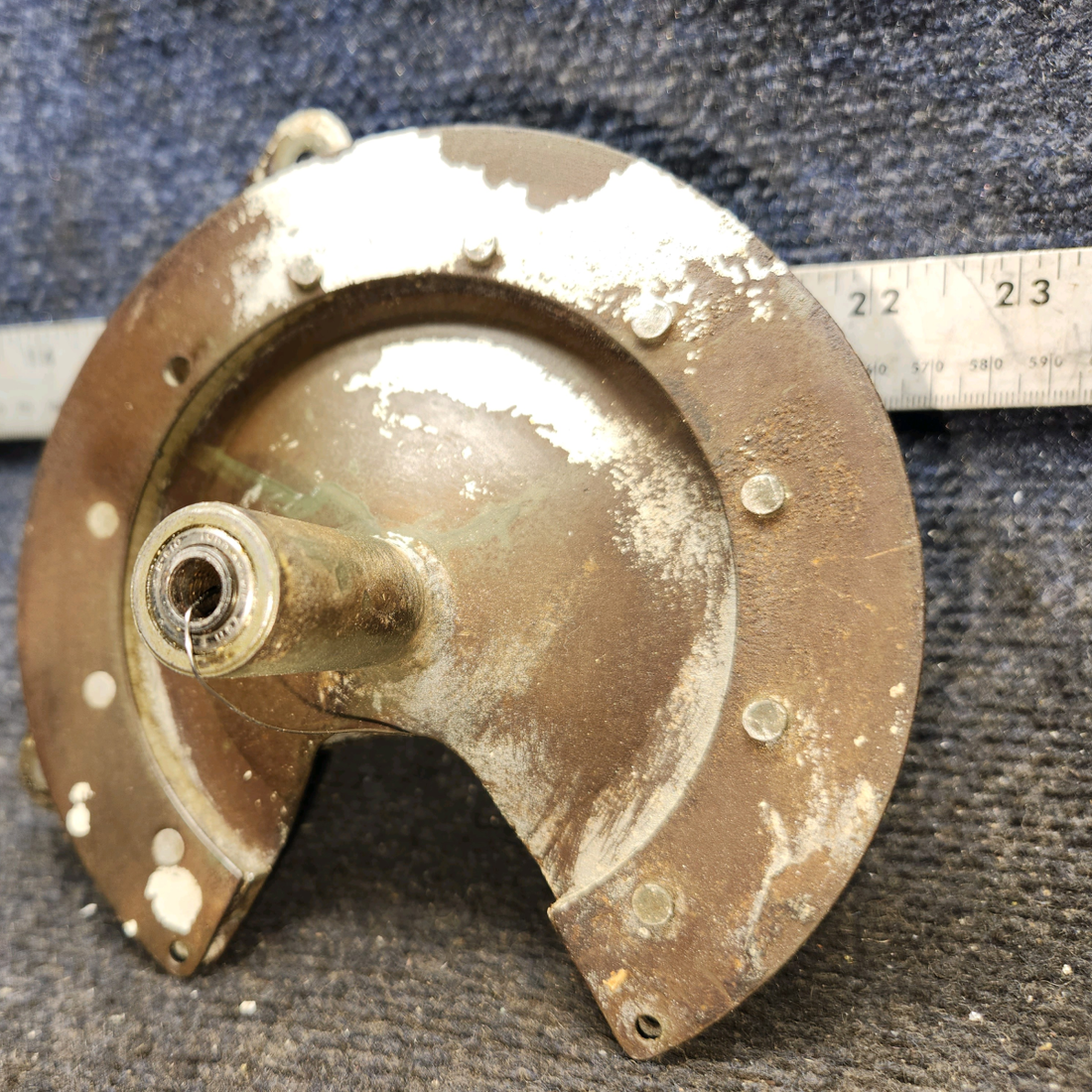Used aircraft parts for sale, 0760612-1 cessna 150G Flap Drive Pulley Assembly – RH