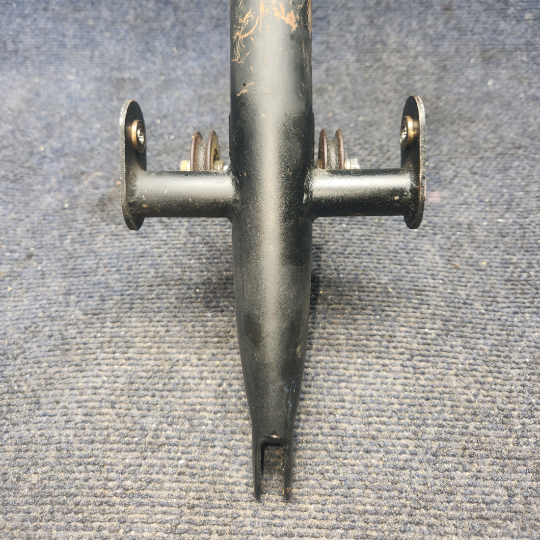 Used aircraft parts for sale, 62019-003 Piper PA28-140 Control Column Assy NO Joints