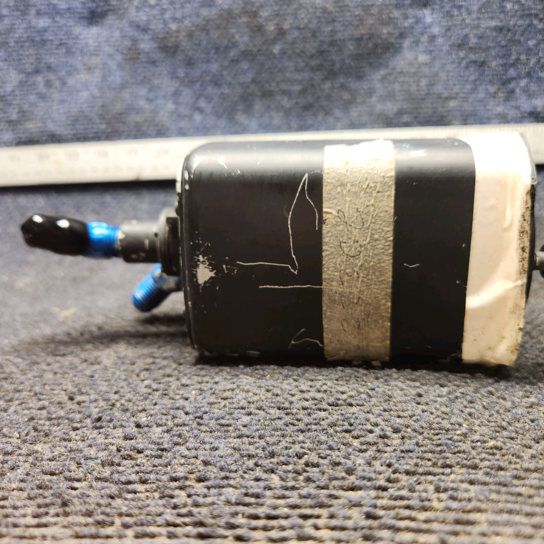 Used aircraft parts for sale, RCA22-7 RC Allen Cessna 172 Horizon GYRO Indicator