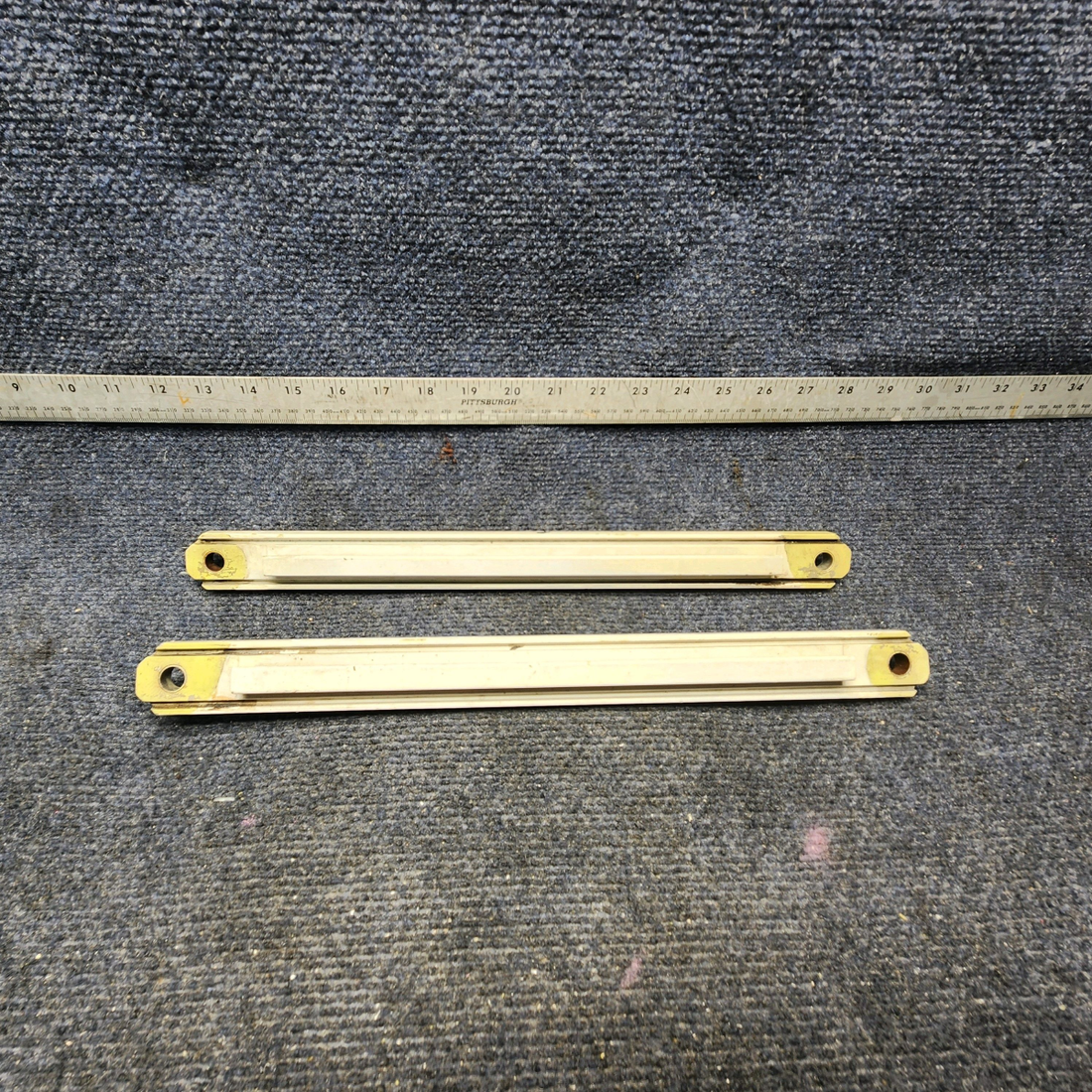 Used aircraft parts for sale, 35-815252-1 Beechcraft F33A MAIN GEAR COLUMN FORWARD PRICE PER EACH