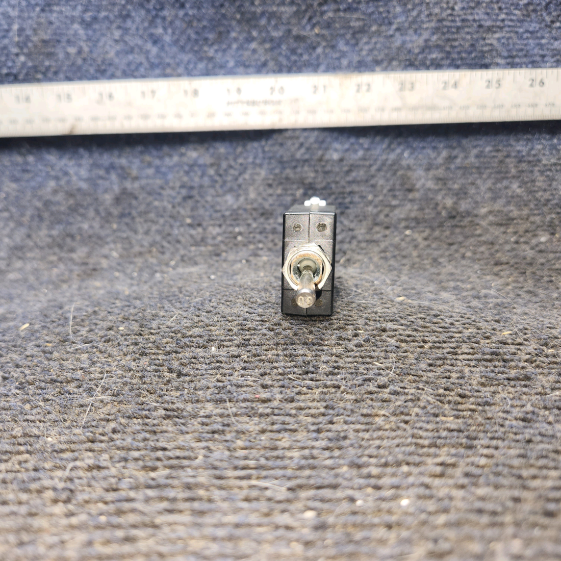 Used aircraft parts for sale, W31-X2M1G-30 Tyco cessna 172k Toggle Breaker Switch – 50/240V, 30 Amp