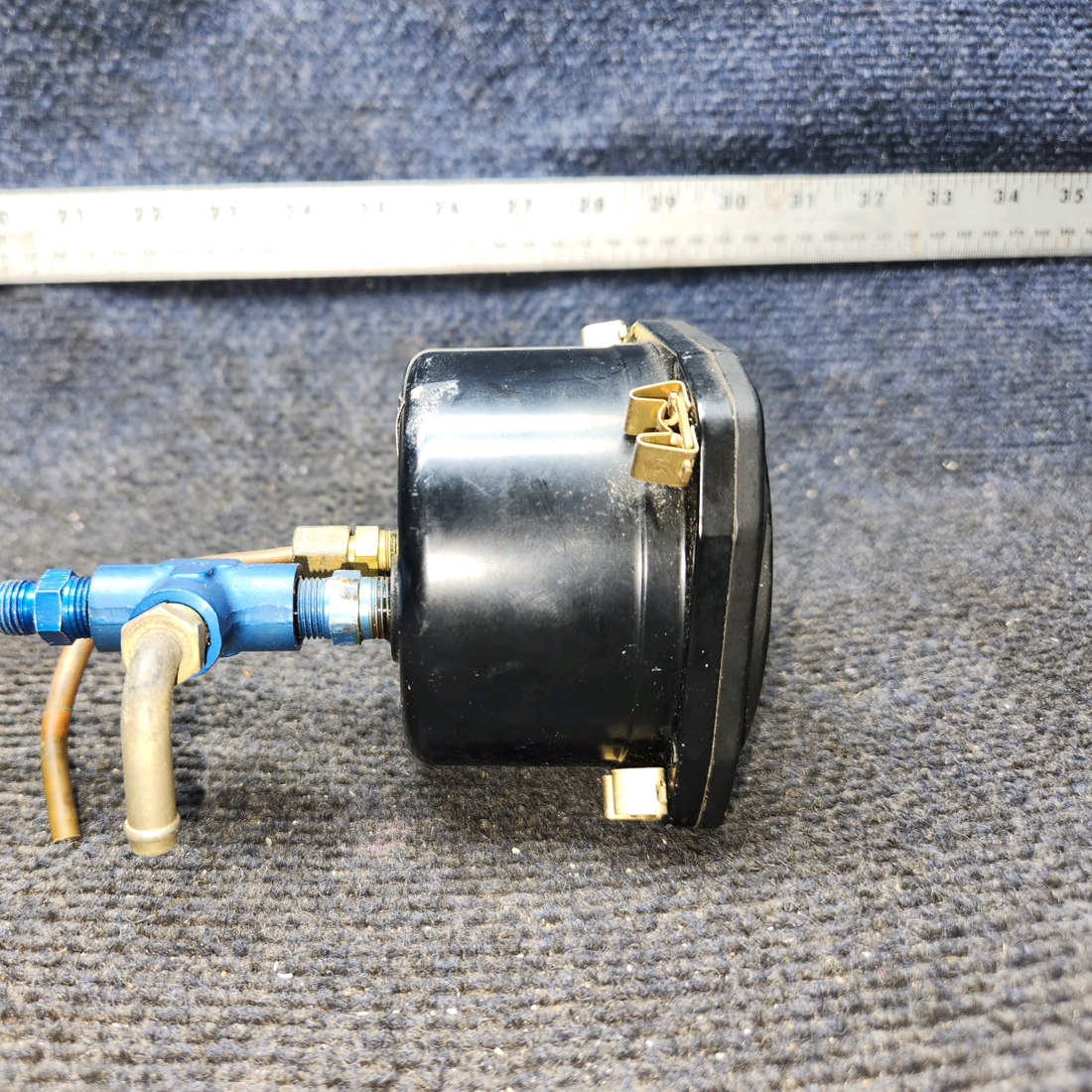 Used aircraft parts for sale, 8025 United Instruments Piper PA32RT-300 Airspeed Indicator
