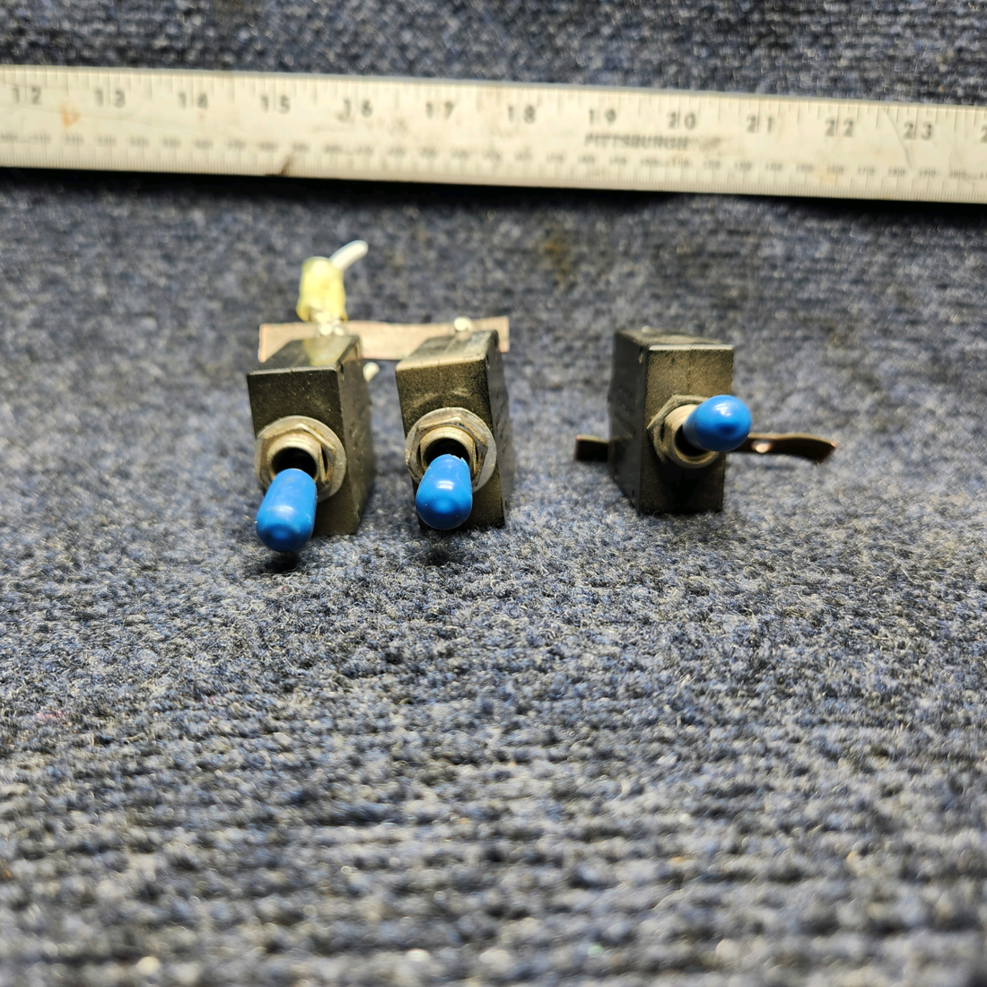 Used aircraft parts for sale, CB-3110C , CB-3115C , CB-3120C Beechcraft A23A Musketeer Custom III WOOD ELECTRIC BREAKER TOGGLE SWITCH (10A-15A-20A)