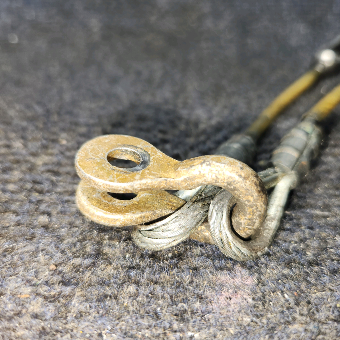 Used aircraft parts for sale, 96908-000 PIPER PA28-140 Seatbelt Cable Assembly Set – LH and RH