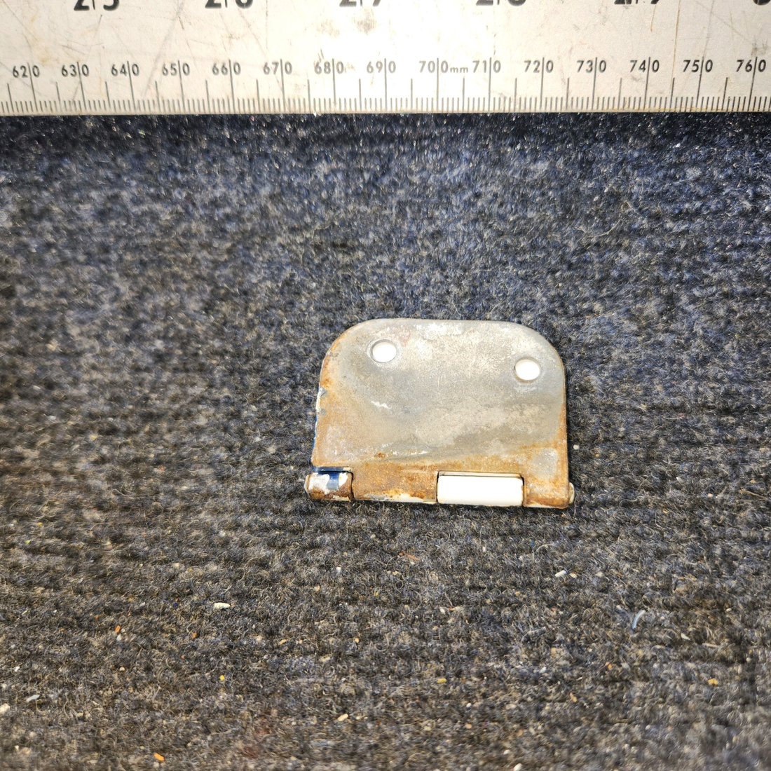 Used aircraft parts for sale, 0511280-3 Cessna 172F Cabin Door Lower Hinge Assembly - LH