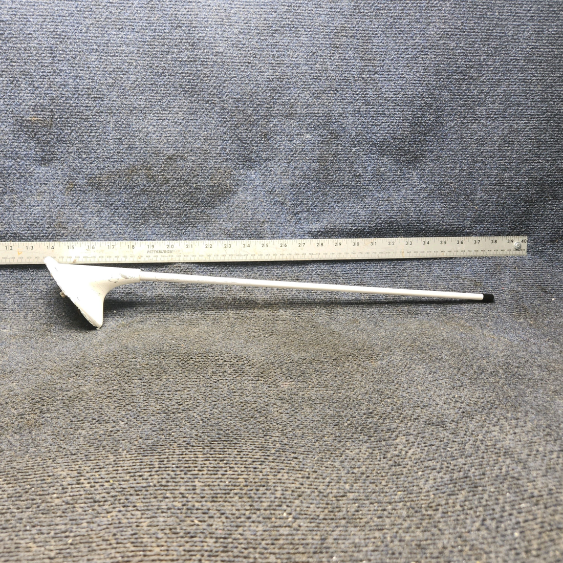 Used aircraft parts for sale, CI-121 Comant Industries Inc Cessna 172 VHF Communication Antenna