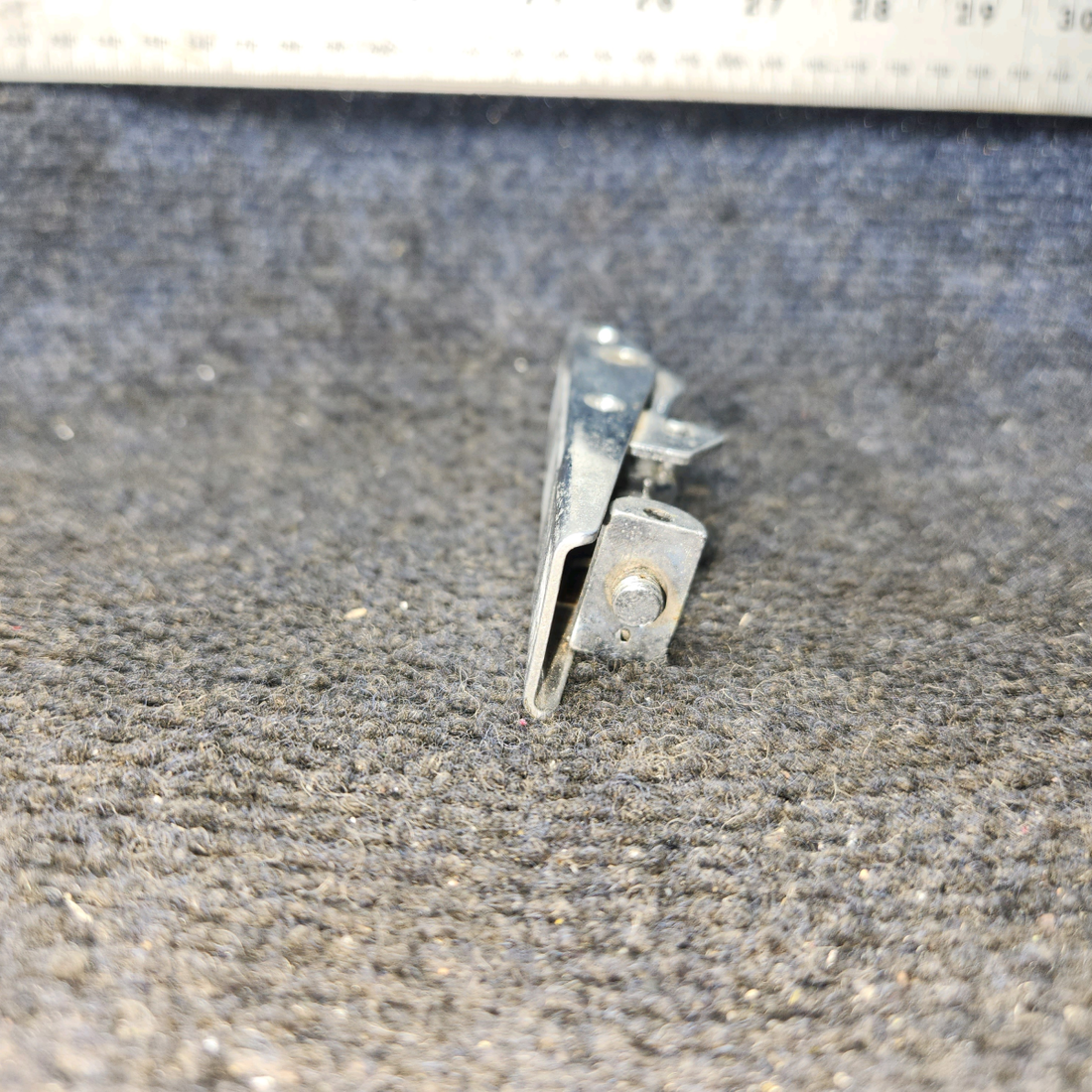 Used aircraft parts for sale, 60-384013 Beechcraft 95-B55 Nose Baggage Door Latch Assembly