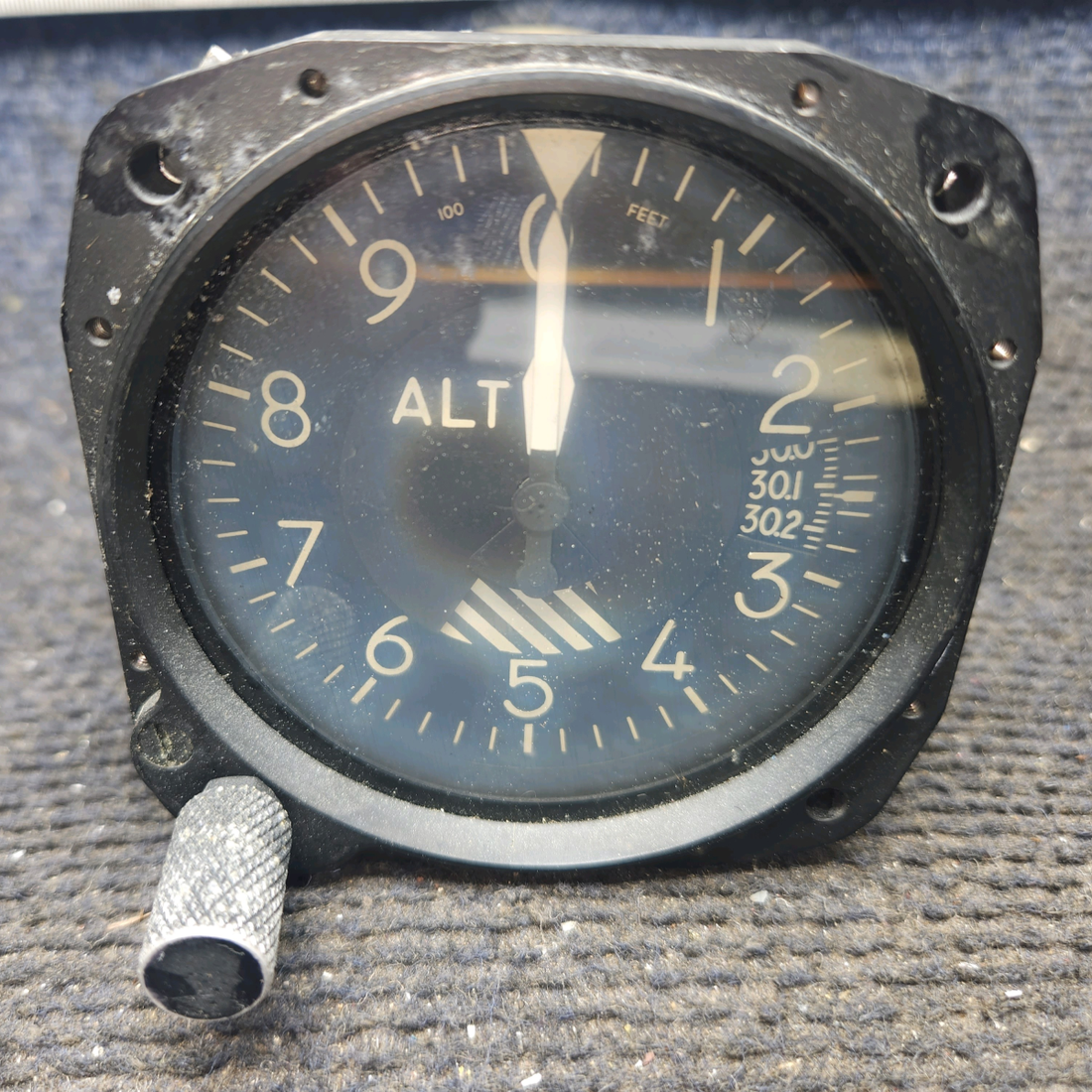 Used aircraft parts for sale, 101720-01545 Aerosonic Corp Piper PA-28-140 Altimeter