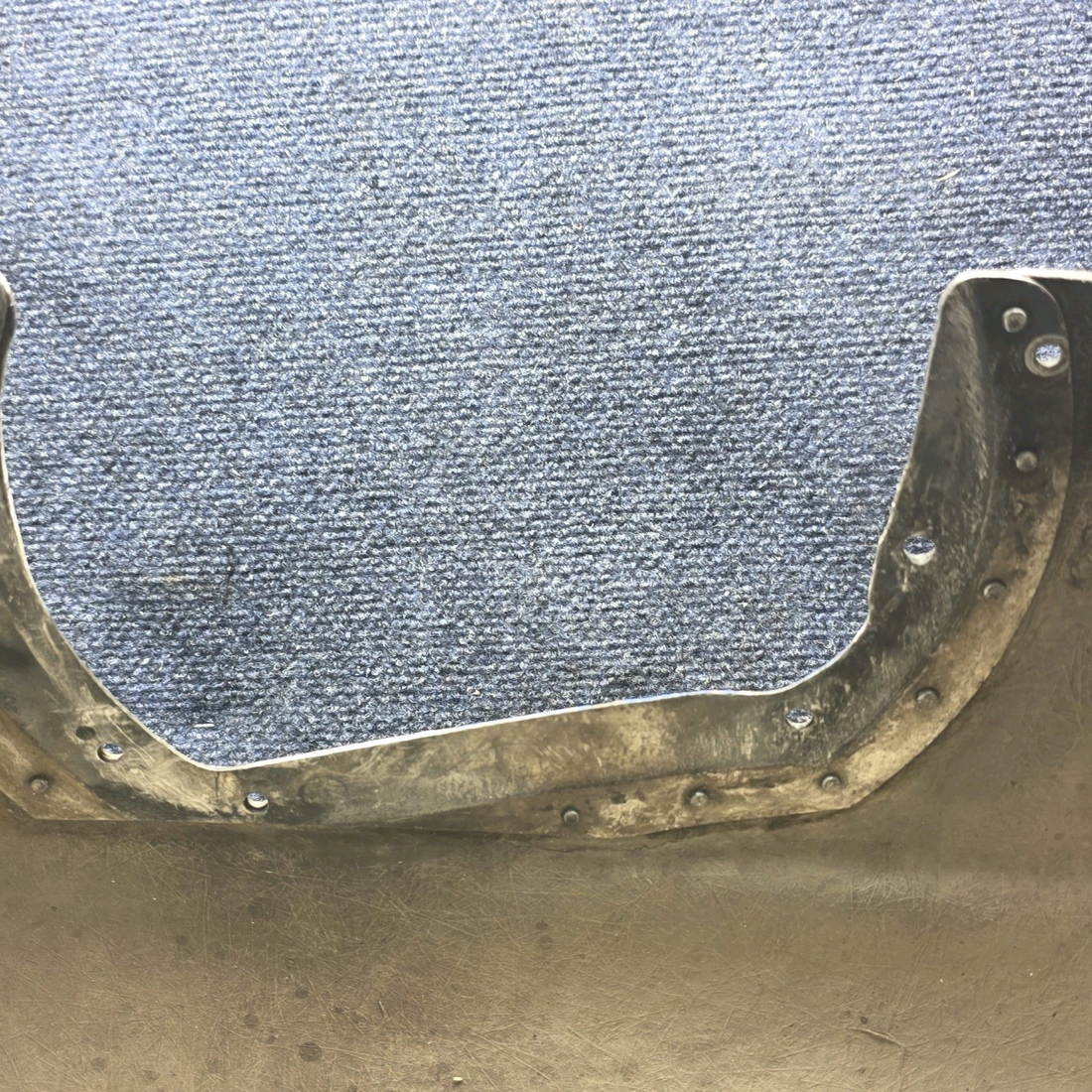 Used aircraft parts for sale, 0741046-200 Cessna 182G Main Landing Gear Fairing Assembly RH With Braket