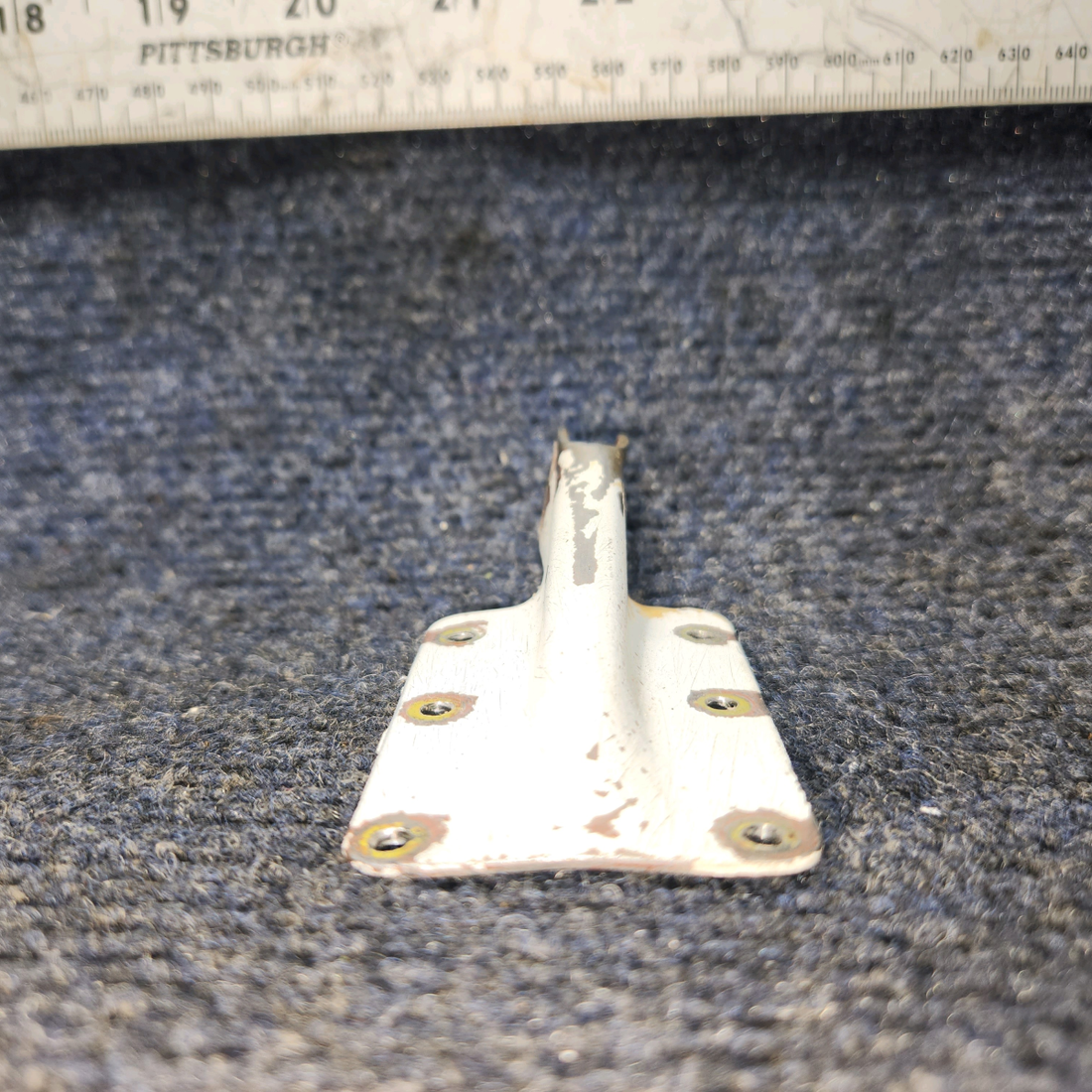 Used aircraft parts for sale, 63050-000 PIPER PA28-140 Hinge Door Top