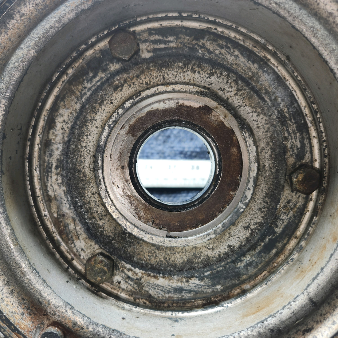 Used aircraft parts for sale, 40-86 Cleveland Cessna 172F 6.00-6 Main Wheel Assembly