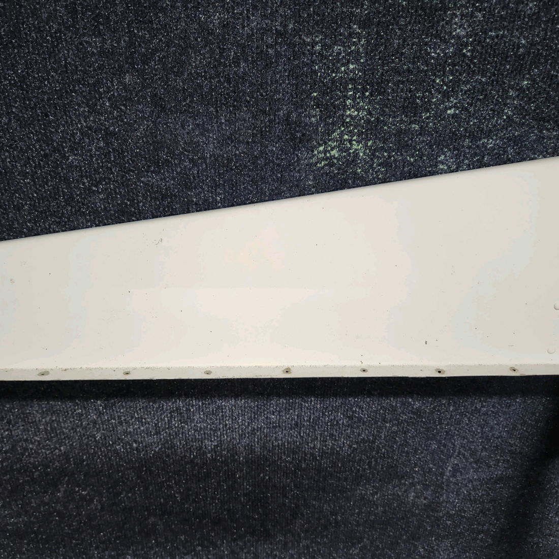 Used aircraft parts for sale, 0531019-8 cessna 172N Dorsal Fin Assembly