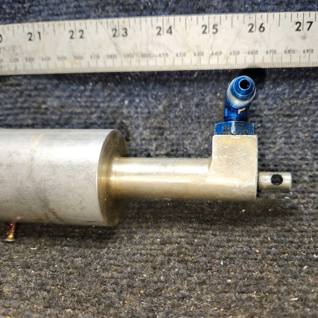 Used aircraft parts for sale, 0541138-20 cessna 150G Brake Cylinder Assembly