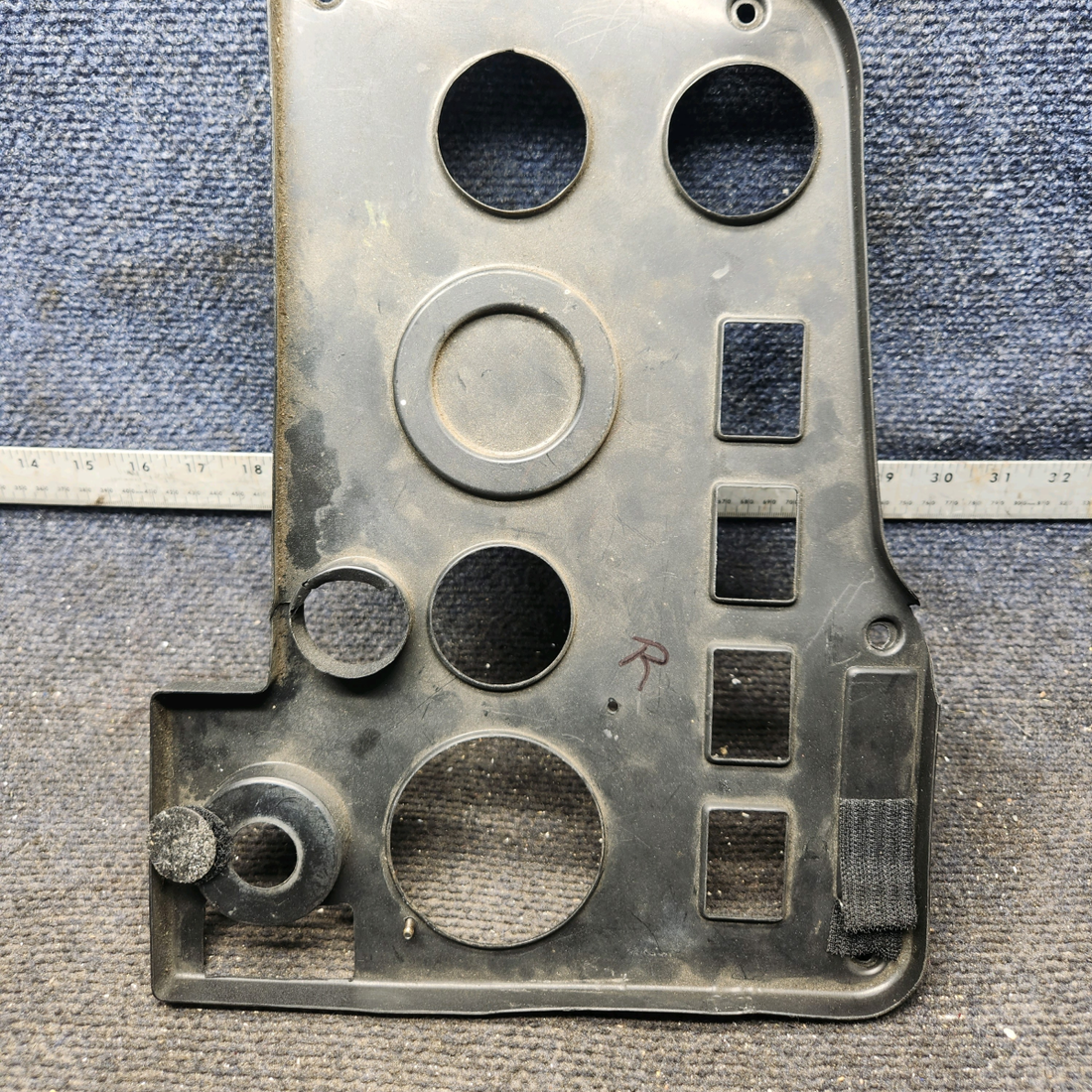 Used aircraft parts for sale, 0413451-1 cessna 150G Instrument Panel Cover – Right