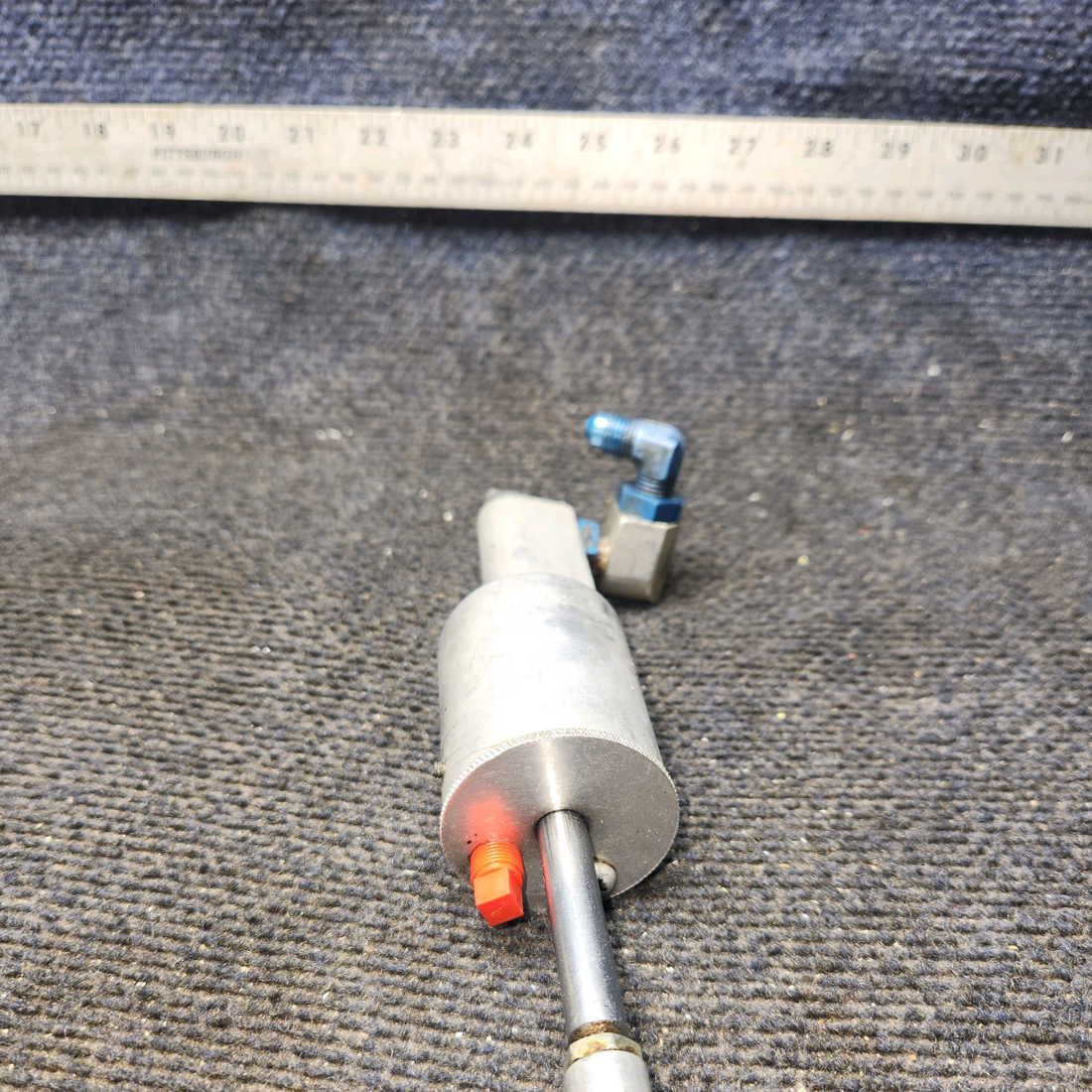 Used aircraft parts for sale, 0541138-16 Cessna 182G Master Brake Cylinder