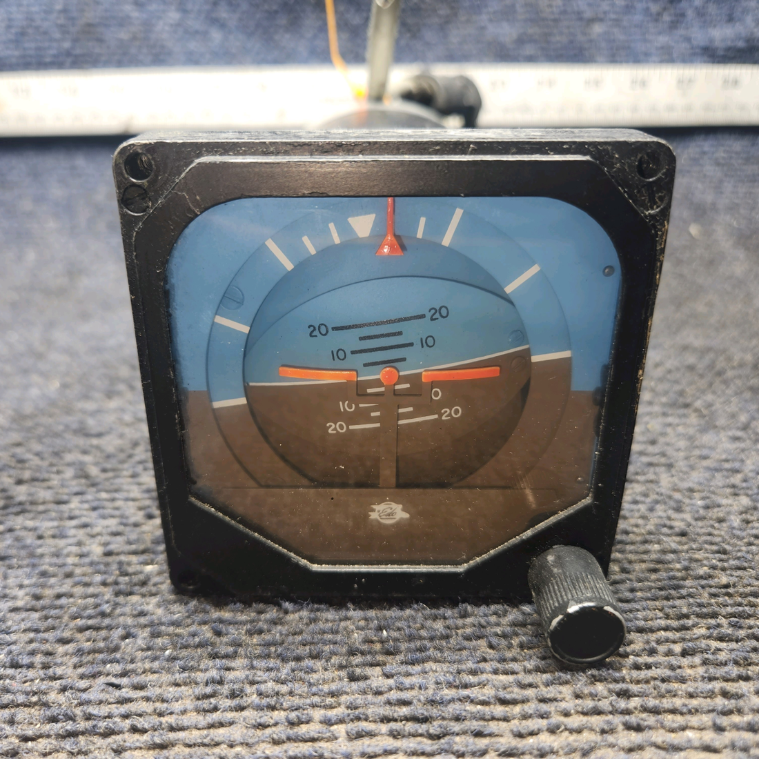 Used aircraft parts for sale, 52D267 Century Flight Systems 1U367 Piper PA28RT-201 Attitude Gyro - Cable cut