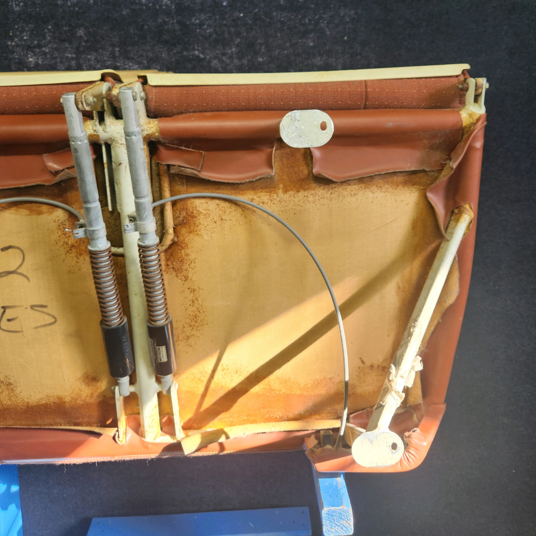 Used aircraft parts for sale, 0514170-3 CESSNA C172RG SPLIT BACK BENCH SEAT ASSEMBLY SEE PHOTOS FOR DETAILS