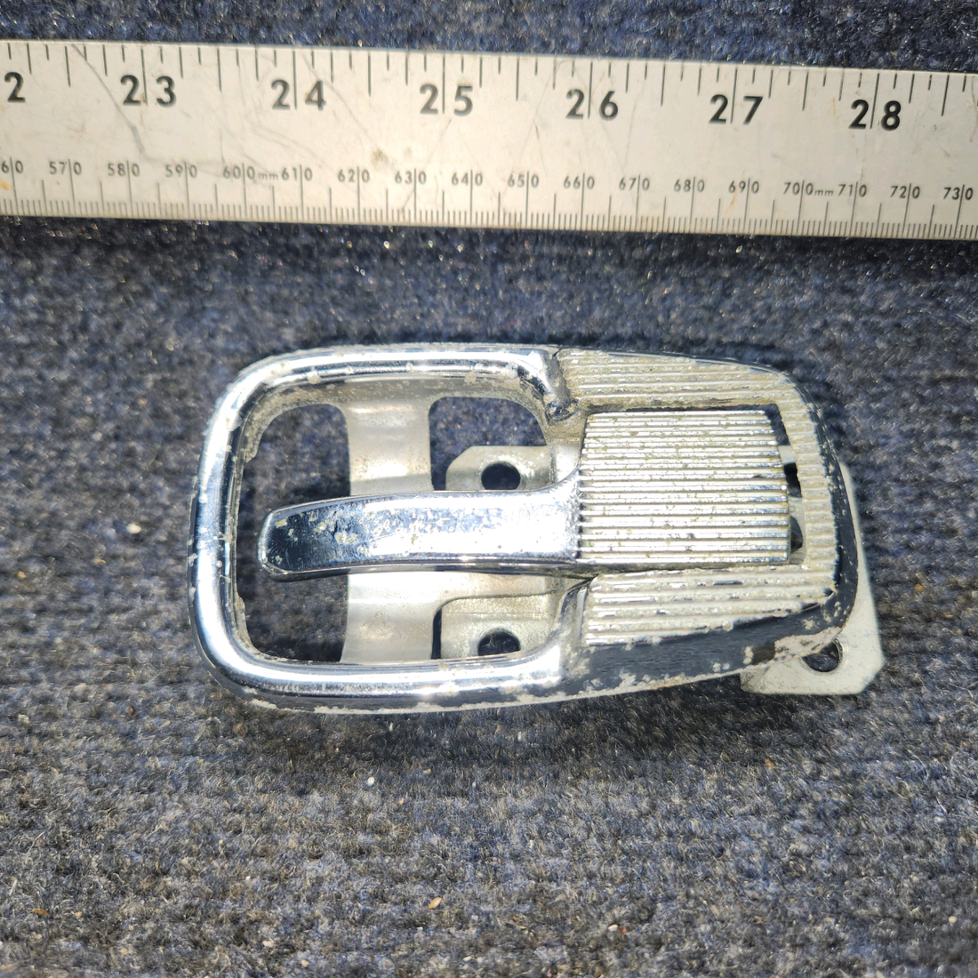 Used aircraft parts for sale, 459-441, 464-048 Piper PA28-140 Cabin Door Handle w/ Escutcheon Assy