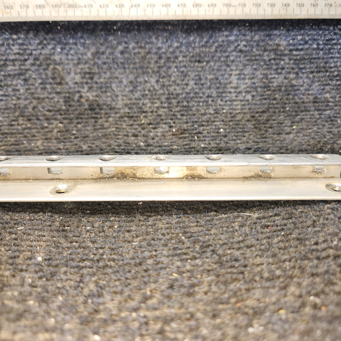 Used aircraft parts for sale, 0410219-1 cessna 150G Outboard Seat Rail Assembly