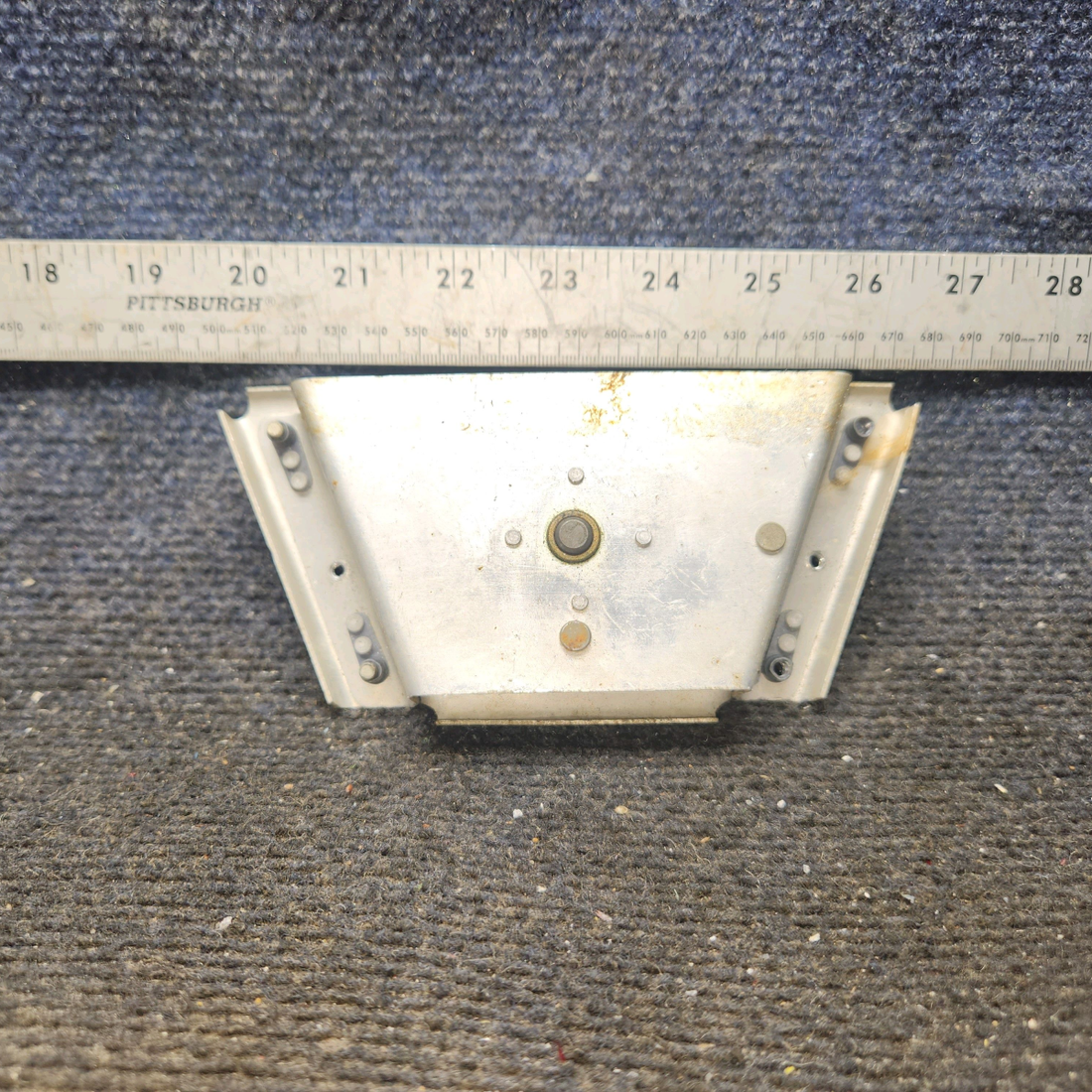 Used aircraft parts for sale, 62757-000, 62759-000, 20908-000, 62844-000 Piper PA-28-140 Trim Crank Assembly
