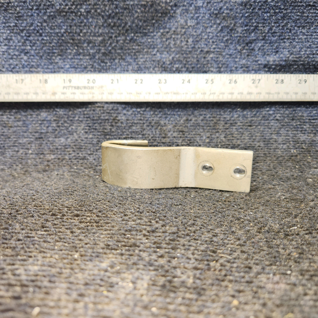 Used aircraft parts for sale, 0711102 Cessna 172F Baggage Door Hinge Assembly