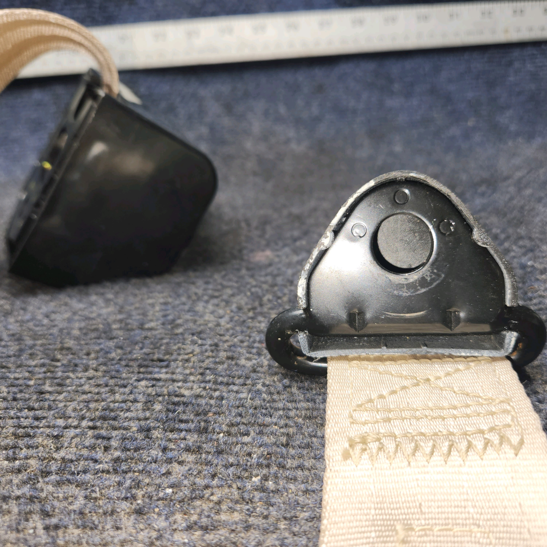 Used aircraft parts for sale, 501580-439 AmSafe BEECHCRAFT 95-55B Safety Seatbell Shoulder Harness