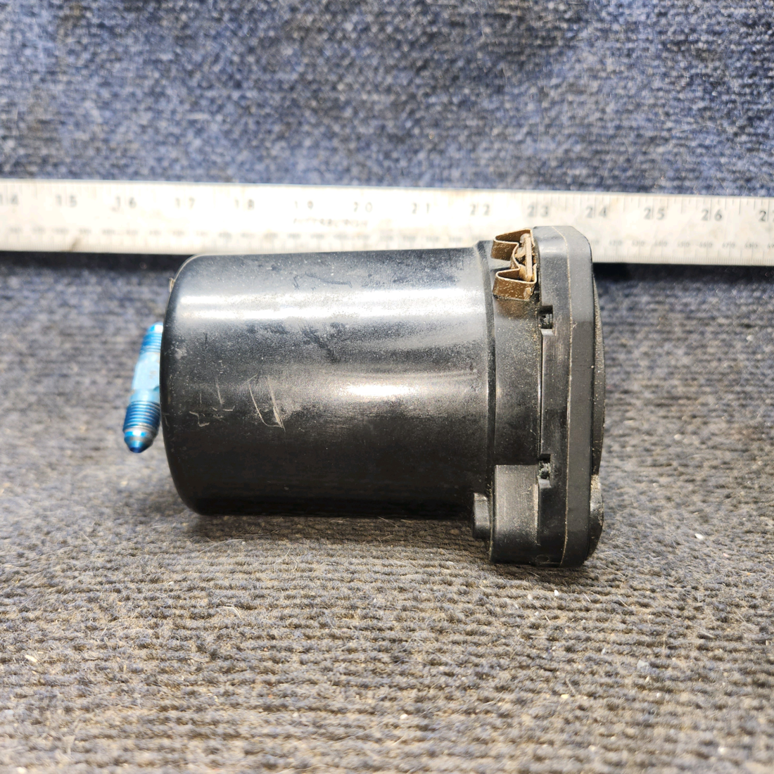 Used aircraft parts for sale, 7000 United Instruments piper PA-28-181 Vertical Speed Indicator