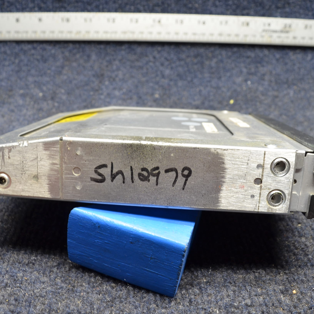Used aircraft parts for sale, 066-1055-03 Cessna C175 KMA 24 BENDIX KING AUDIO PANEL W/ RACK NO CONNECTOR