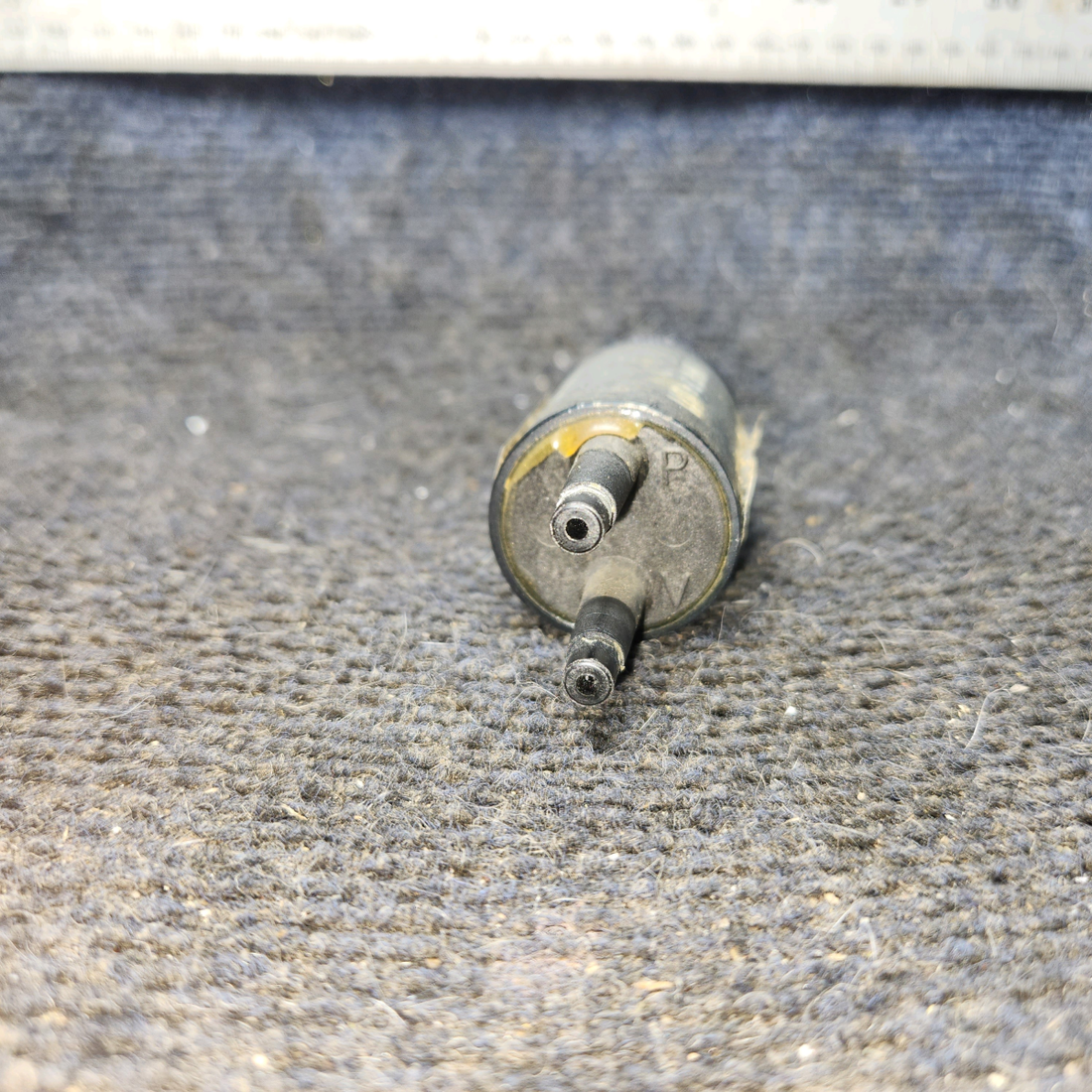 Used aircraft parts for sale, 09007-0117 Aerosonic cessna 172N Suction Indicator