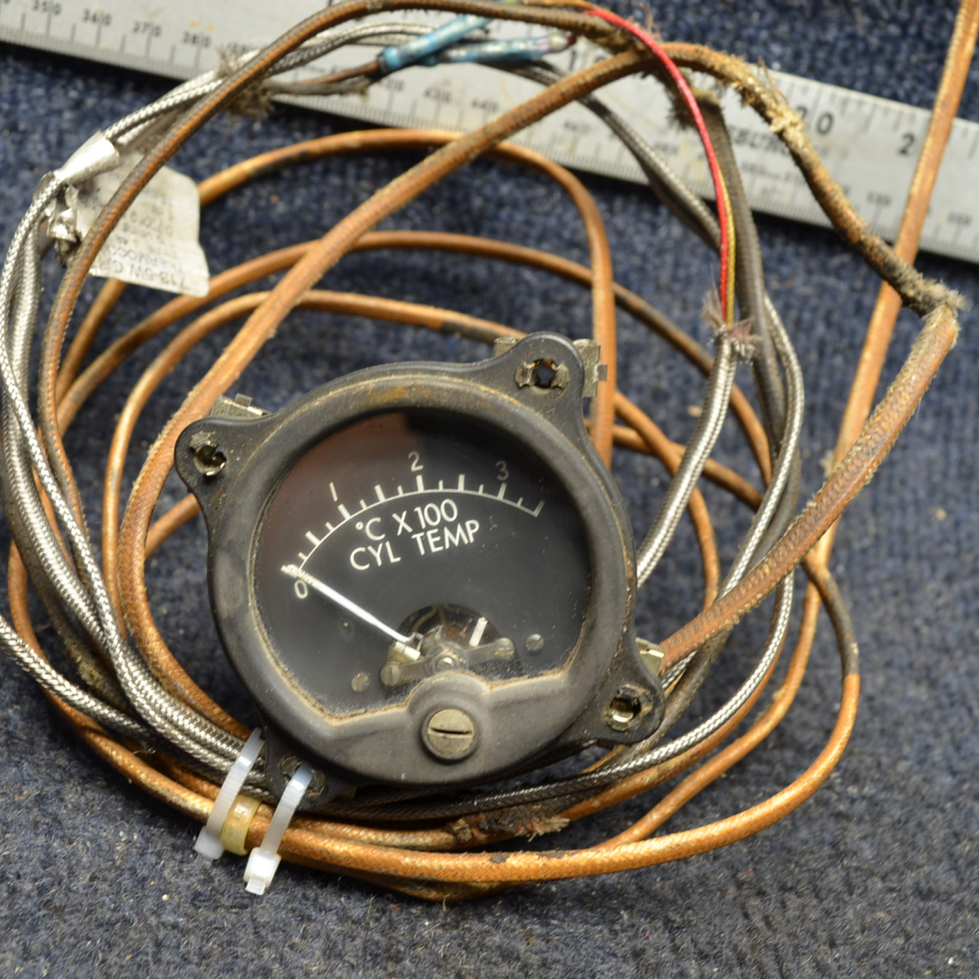 Used aircraft parts for sale, 511068 Cessna C175 CYLINDER HEAT TEMPGAGE W/ PROBE