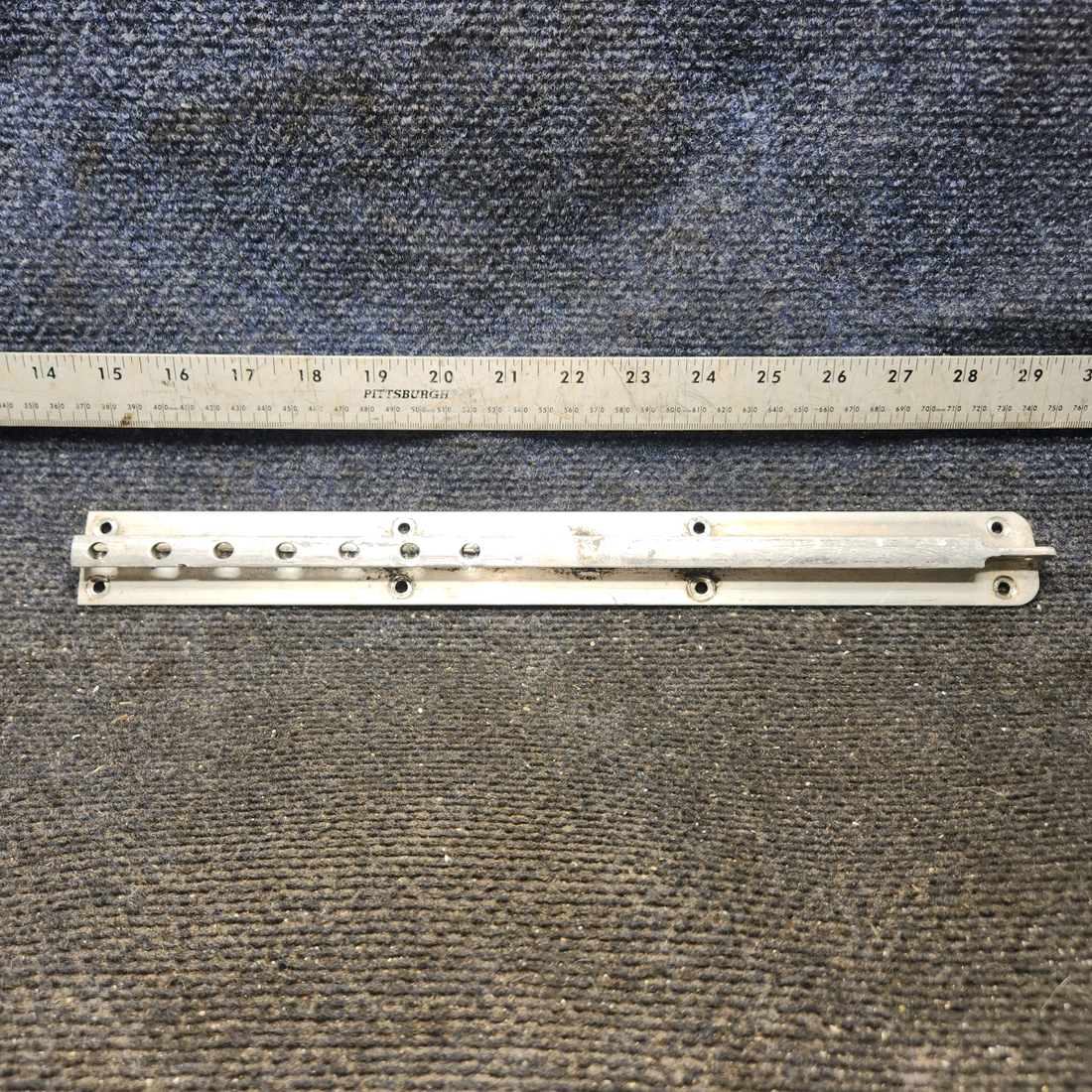 Used aircraft parts for sale, 0410219-1 cessna 150G Outboard Seat Rail Assembly