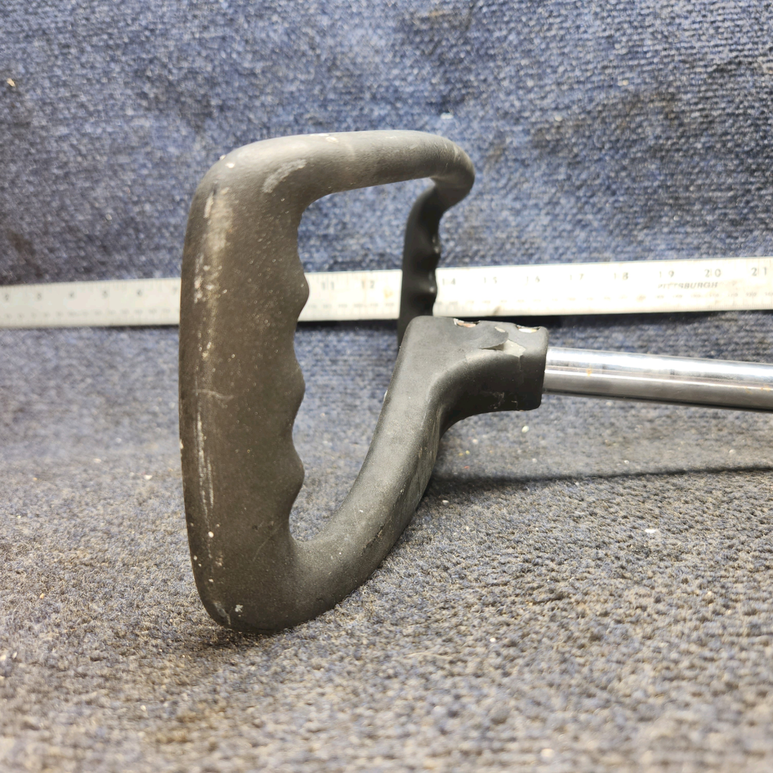 Used aircraft parts for sale, 0513332-201, 0413213-10 Cessna 172F Control Wheel  (L: 15," D: 0.63")