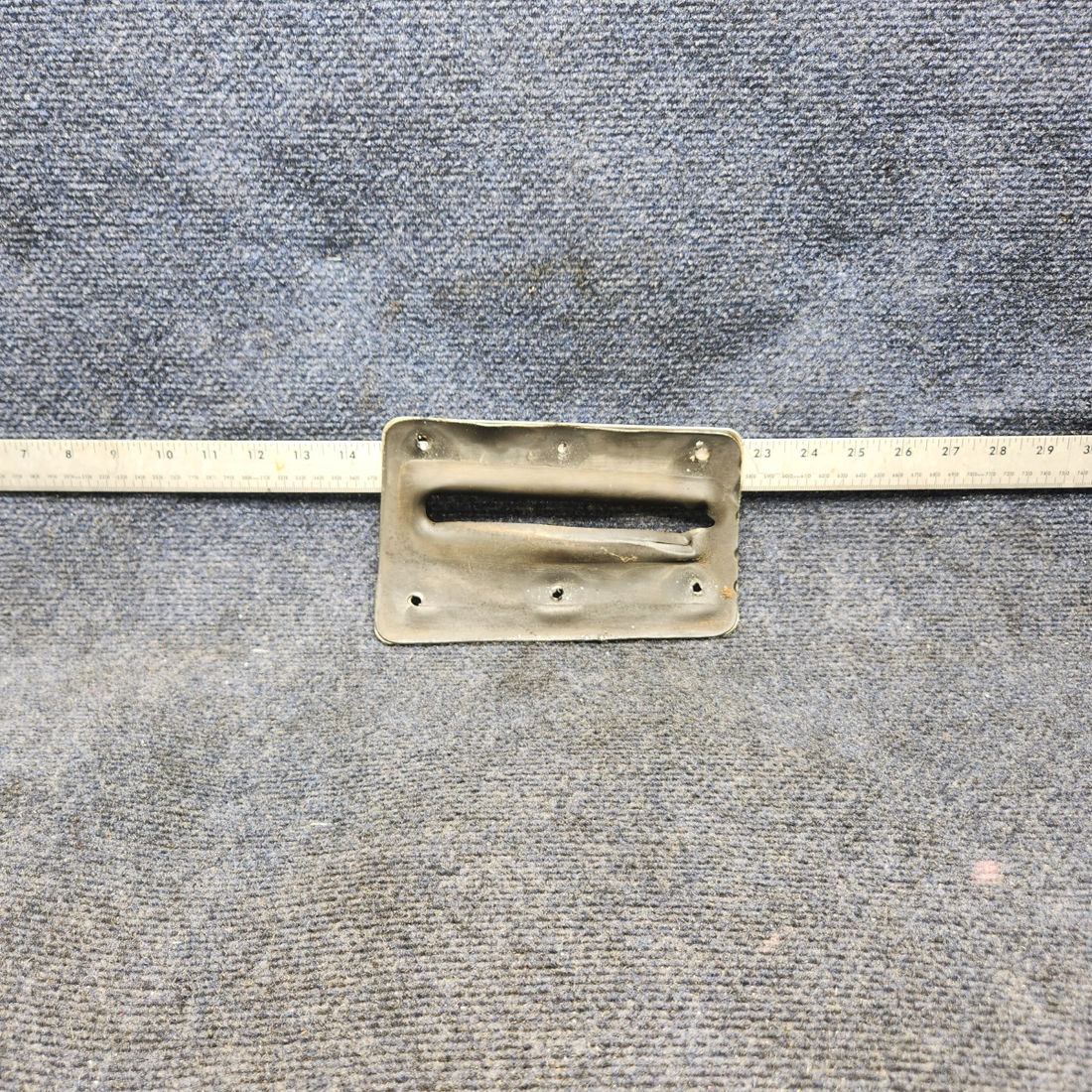 Used aircraft parts for sale, 0511071-4 CESSNA 172K LANDING GEAR FILLET PLATE RH