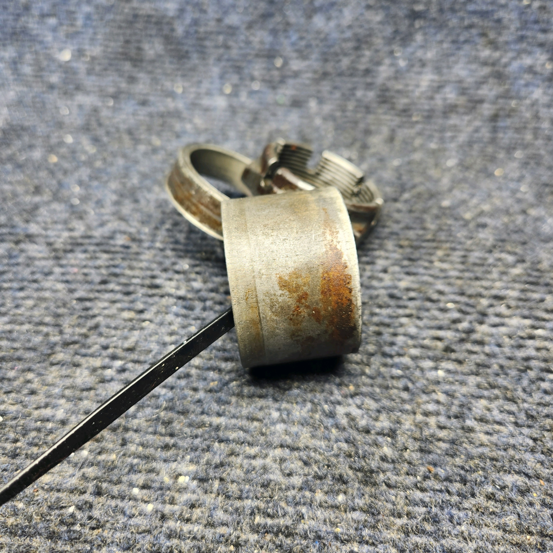 Used aircraft parts for sale, 33-810000-13 / 33-810000-15 Beechcraft F33A AXLE BUSHINGS / NUT SET MAIN GEAR