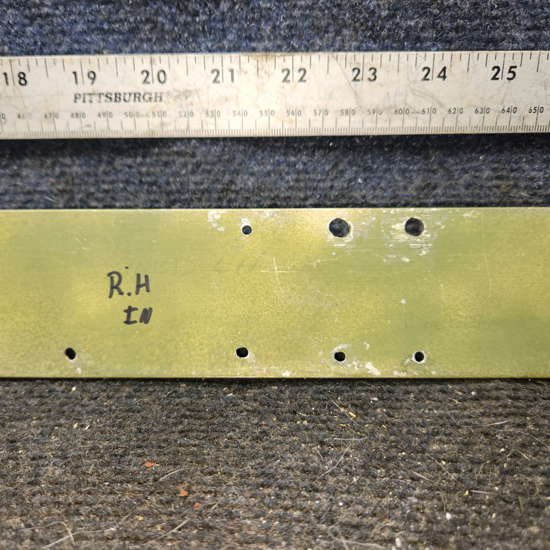 Used aircraft parts for sale, MC0511243-4 cessna 172N Seat Rail – Inboard RH