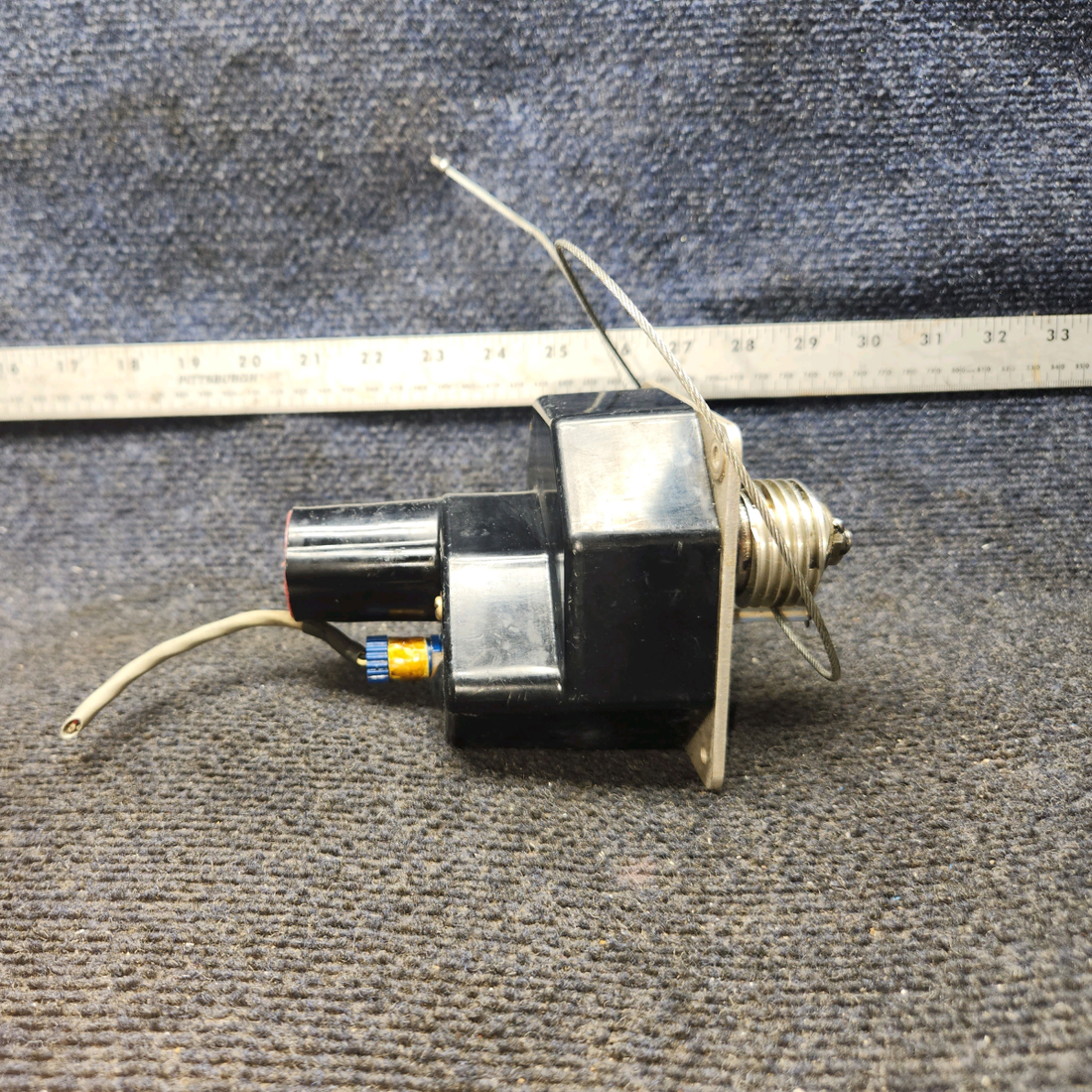 Used aircraft parts for sale, 1C363-1-341R EDO-AIRE Beechcraft C23 SUNDOWNER Roll Servo Assembly