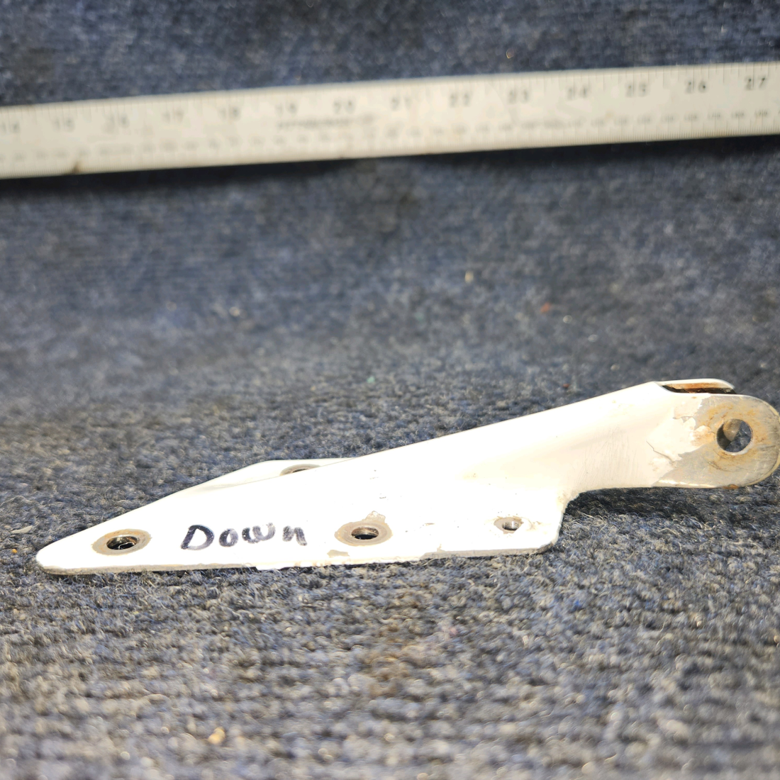 Used aircraft parts for sale, 66914-000 PIPER PA28-140 Hinge Cabin Door Bottom