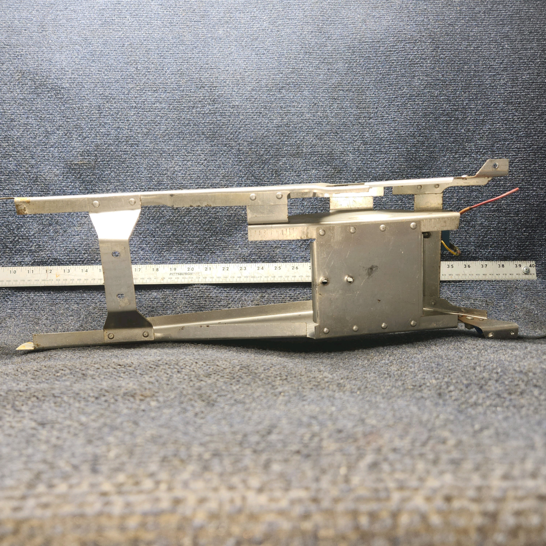 Used aircraft parts for sale, 0513368-201, 0513368-200 Cessna 172F Console Structure  Assembly