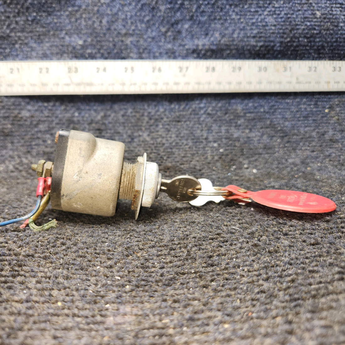 Used aircraft parts for sale, 10-357290-1 A Bendix Piper PA-28-140 Ignition Switch with Key