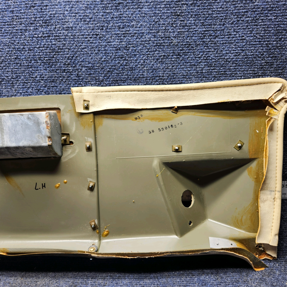 Used aircraft parts for sale, 58-530162-3 Beechcraft F33A SIDEPANEL PILOT