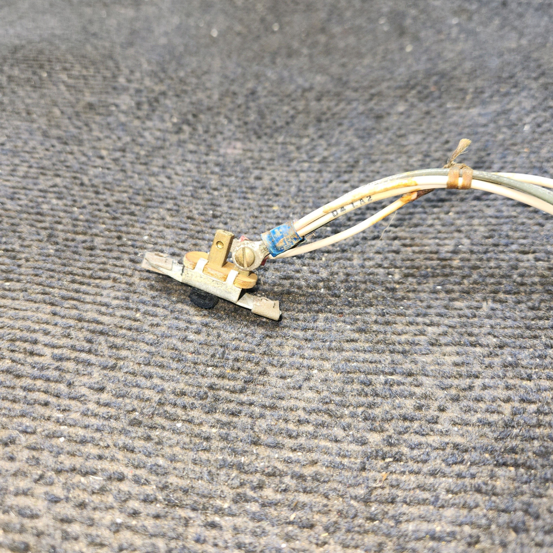 Used aircraft parts for sale, 0713029 Cessna 182G Map Light switch