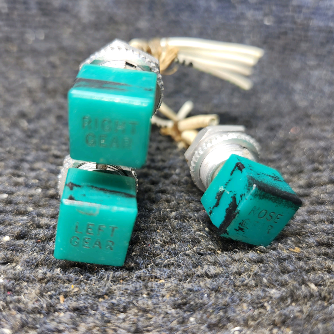 Used aircraft parts for sale, 67422-007, 67422-006, 67422-005 Piper PA32RT-300 Landing Gear Indicator Light Set