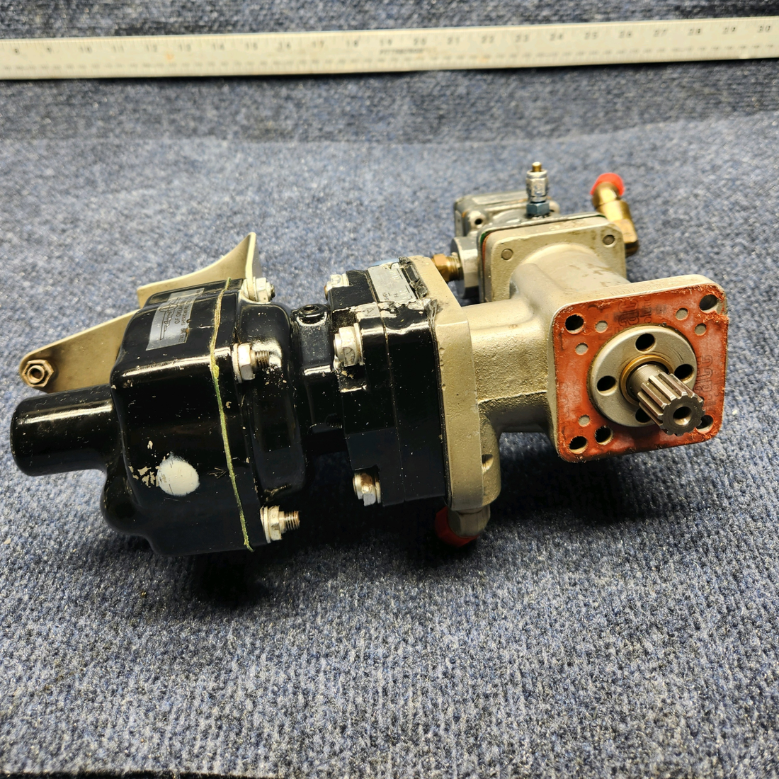 Used aircraft parts for sale, HC-A2V20-4A1 Hartzell BEECHCRAFT F35 HARTZELL TWO BLADE PROPELLER W/ ADAPTER KIT & LOGS (PROP STRUCK)