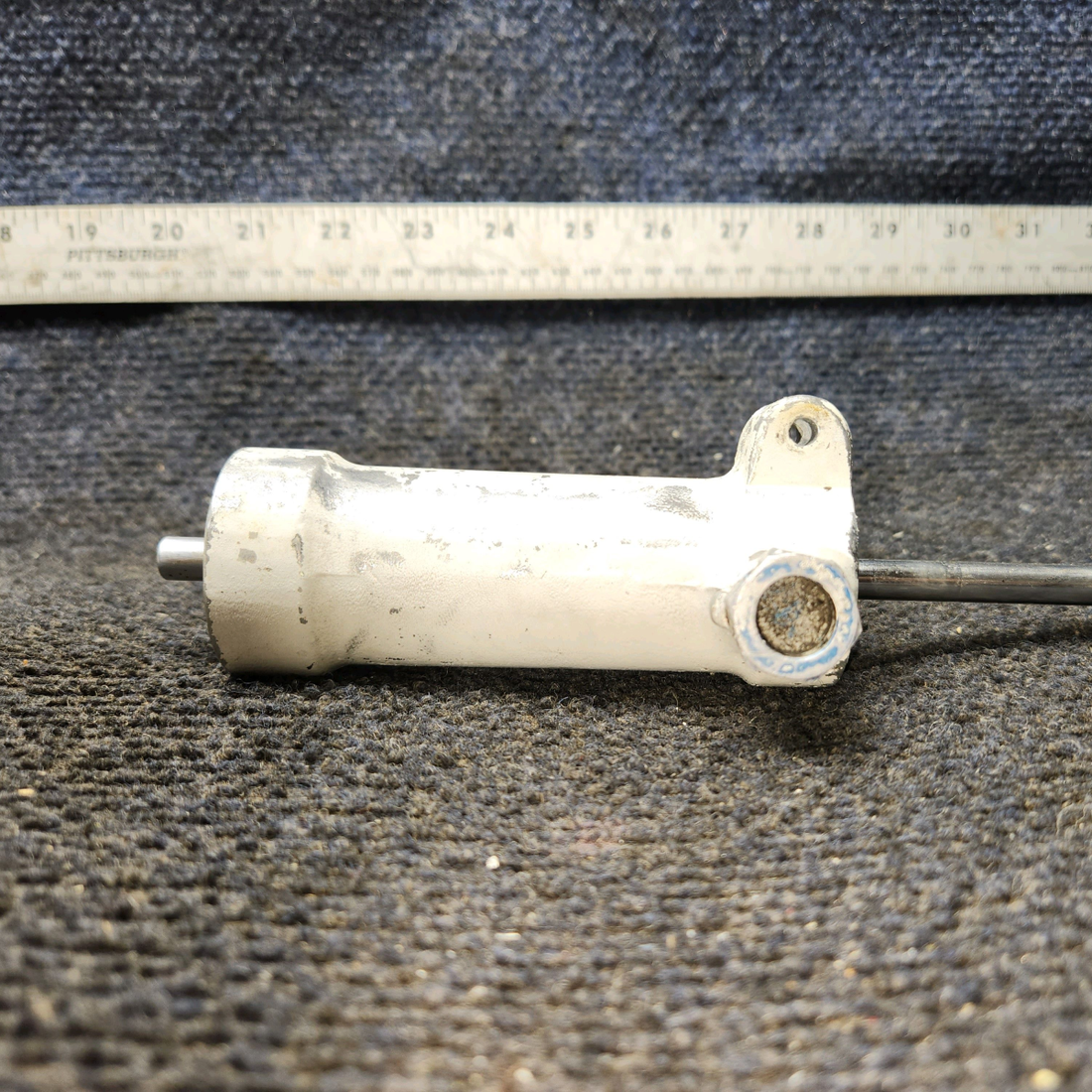 Used aircraft parts for sale, 0842400-10 Cessna 172 Shimmy Dampener Assembly