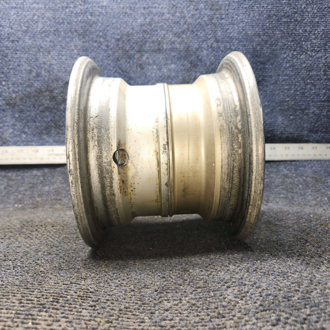 Used aircraft parts for sale, C163001-0103 Cessna 182G Main Gear Wheel