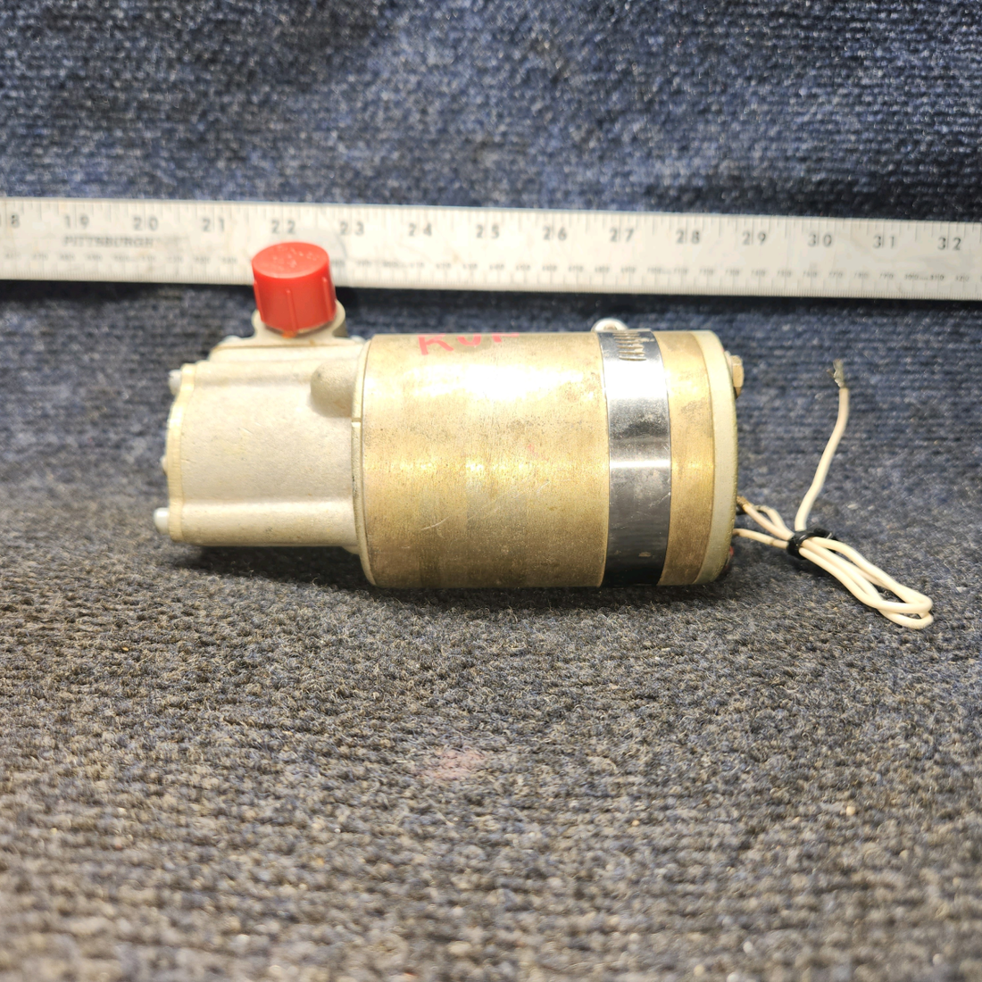 Used aircraft parts for sale, 2B6-9 Airborne Electric Fuel Pump 12V