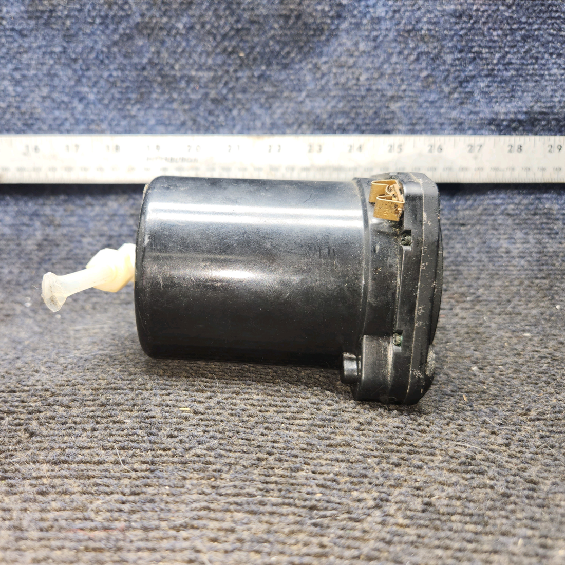 Used aircraft parts for sale, 7000 United Instruments cessna 172N Vertical Speed Indicator