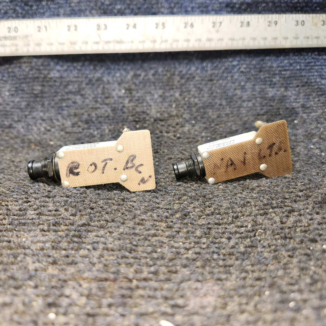 Used aircraft parts for sale, 7274-21-7.5 Klixon Cessna 172E Single phase circuit breaker - 7-1/2 amps